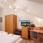 Moselstern Brixiade &triton 4* كوتشيم