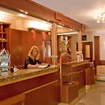 فندق Moselstern Brixiade &triton 4*