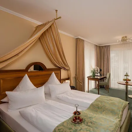 Hotel Moselstern Brixiade &triton