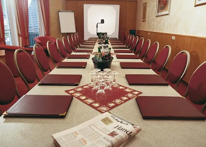 מלון Moselstern Brixiade &triton