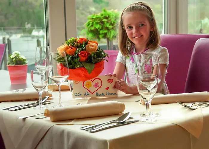 מלון Moselstern Brixiade &triton 4*